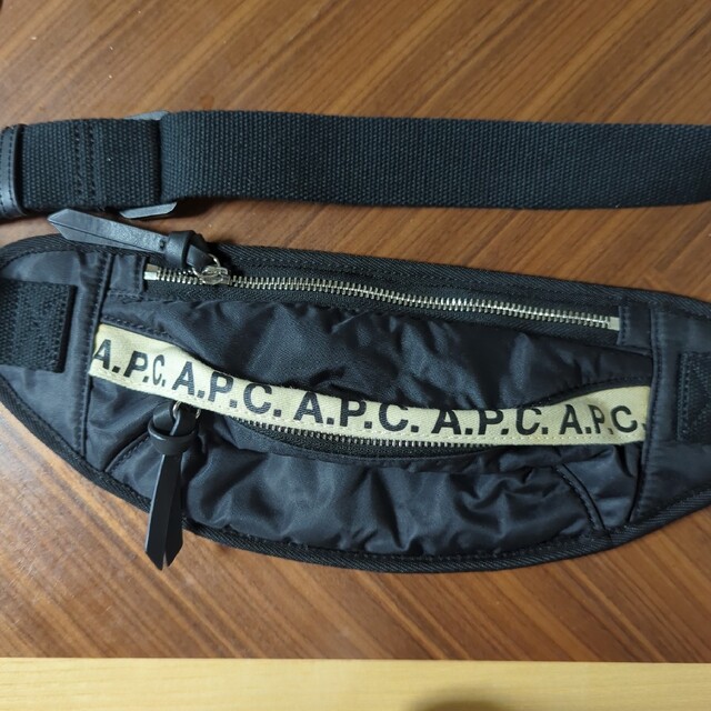 A.P.C. アーペーセー ウエストポーチ チェック柄-