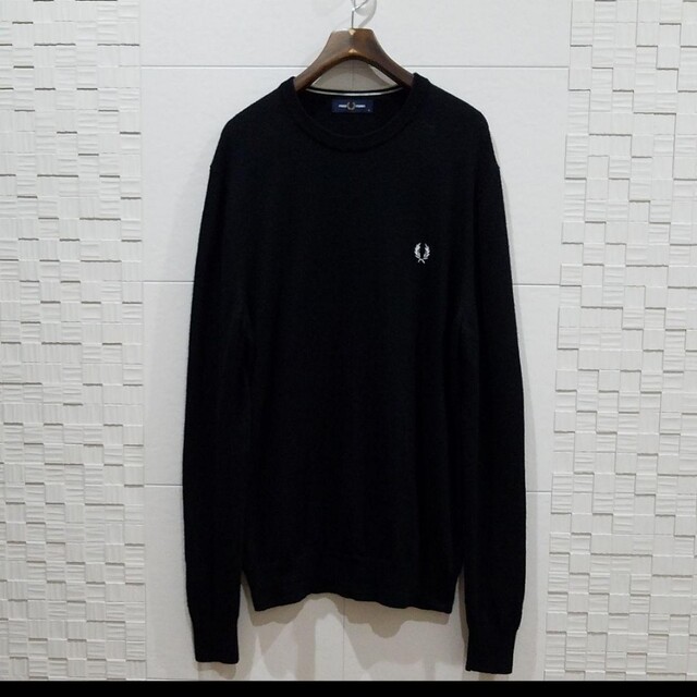 FRED PERRY(フレッドペリー)の【美品】フレッドペリー  ニット ラナウール ブラック メンズのトップス(ニット/セーター)の商品写真