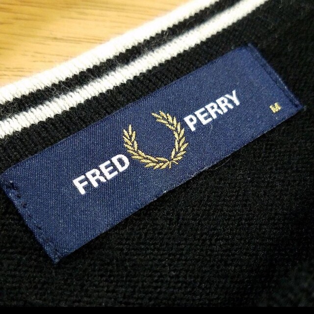 FRED PERRY(フレッドペリー)の【美品】フレッドペリー  ニット ラナウール ブラック メンズのトップス(ニット/セーター)の商品写真
