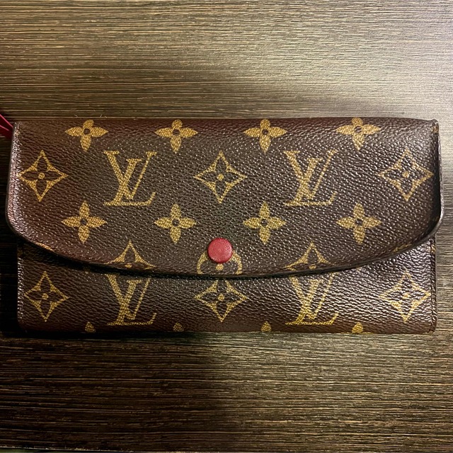 LOUIS VUITTON ルイヴィトンモノグラムエミリ財布 WALLET