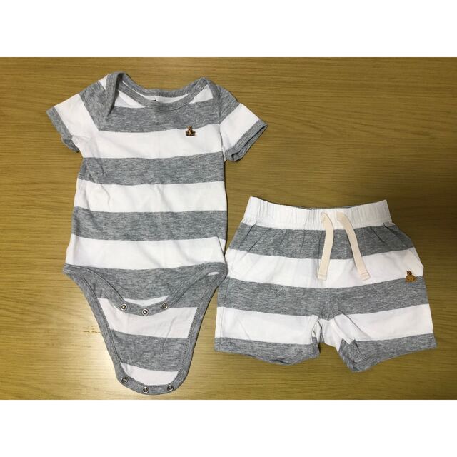 babyGAP(ベビーギャップ)の【baby GAP ロンパースとズボンセット】12-18m 18-24m キッズ/ベビー/マタニティのベビー服(~85cm)(ロンパース)の商品写真