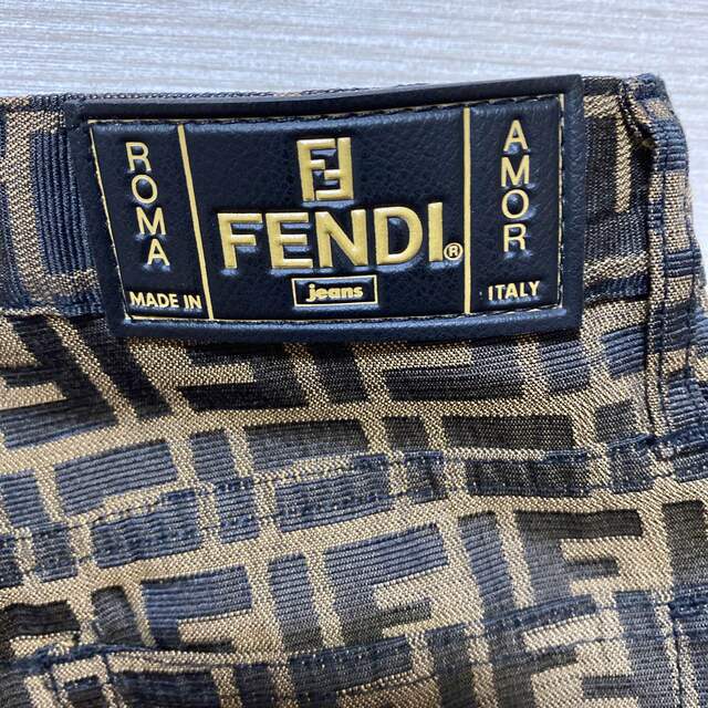 FENDI(フェンディ)のFENDI  フェンディ　ズッカ柄　28インチ　総柄パンツ レディースのパンツ(その他)の商品写真