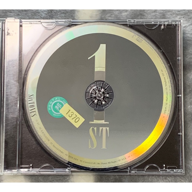 SixTONES(ストーンズ)の1ST 通常盤／SixTONES エンタメ/ホビーのCD(ポップス/ロック(邦楽))の商品写真