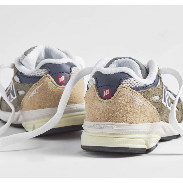 New Balance(ニューバランス)のNEW BALANCE IC990TO3-INFANTS OLIVE 16cm キッズ/ベビー/マタニティのキッズ靴/シューズ(15cm~)(スニーカー)の商品写真