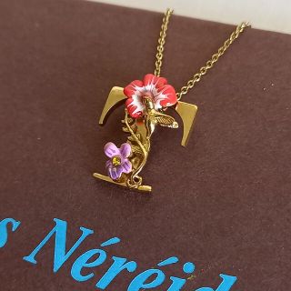 レネレイド(Les Nereides)の美品 レネレイド イニシャル T ネックレス アルファベット アクセサリー(ネックレス)