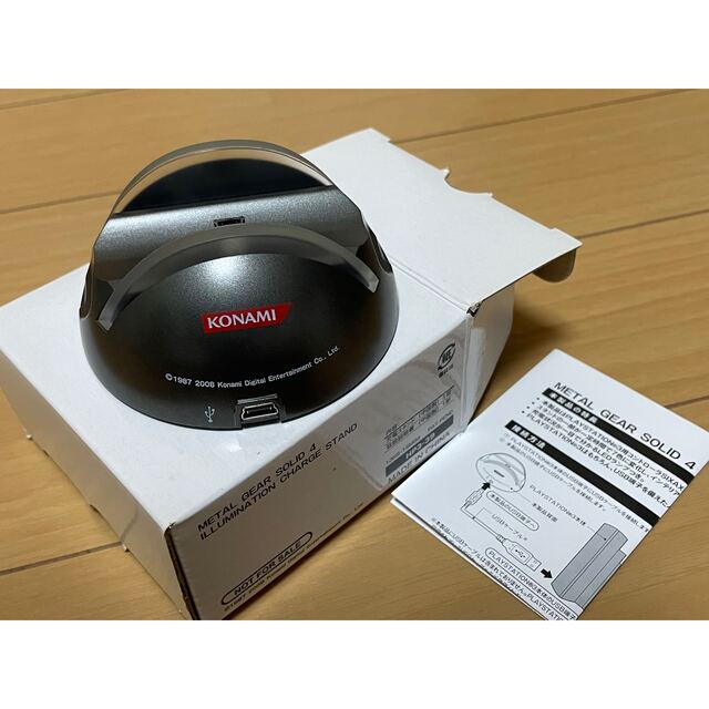 KONAMI(コナミ)のメタルギアソリッド4  PS3非売品コントローラー充電スタンド エンタメ/ホビーのゲームソフト/ゲーム機本体(その他)の商品写真