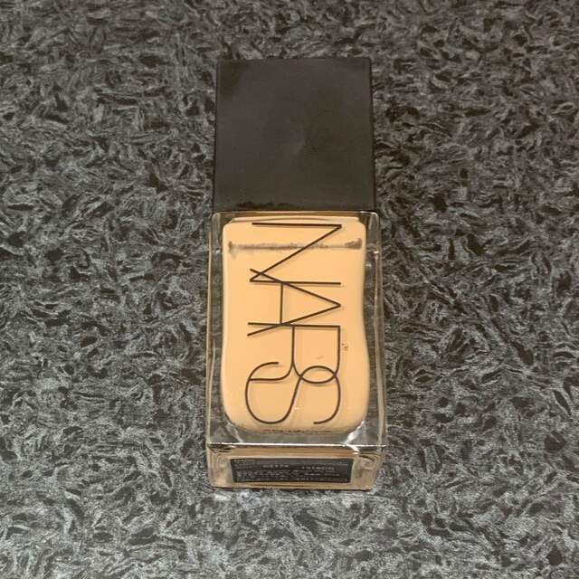 NARS ライトリフレクティングファンデーション 02174