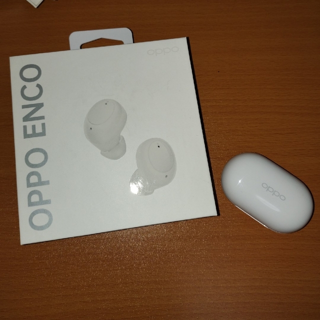 OPPO(オッポ)のワイヤレスイヤホン　OPPO Enco Buds スマホ/家電/カメラのオーディオ機器(ヘッドフォン/イヤフォン)の商品写真