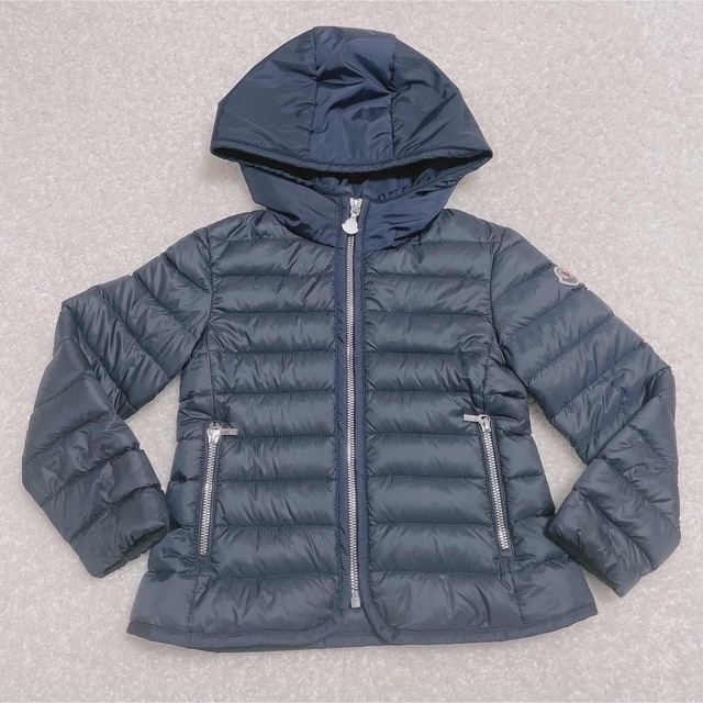 MONCLER(モンクレール)のモンクレール　キッズ　ライトダウン　フーテッド　パテッドジャケット キッズ/ベビー/マタニティのキッズ服女の子用(90cm~)(ジャケット/上着)の商品写真