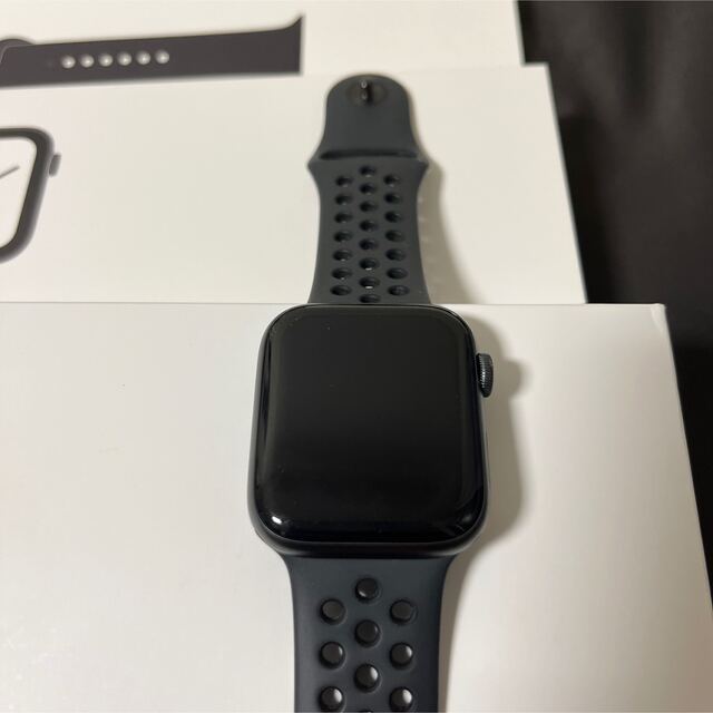 Apple Watch Series 4  44mm グレイアルミ ブラックスポ