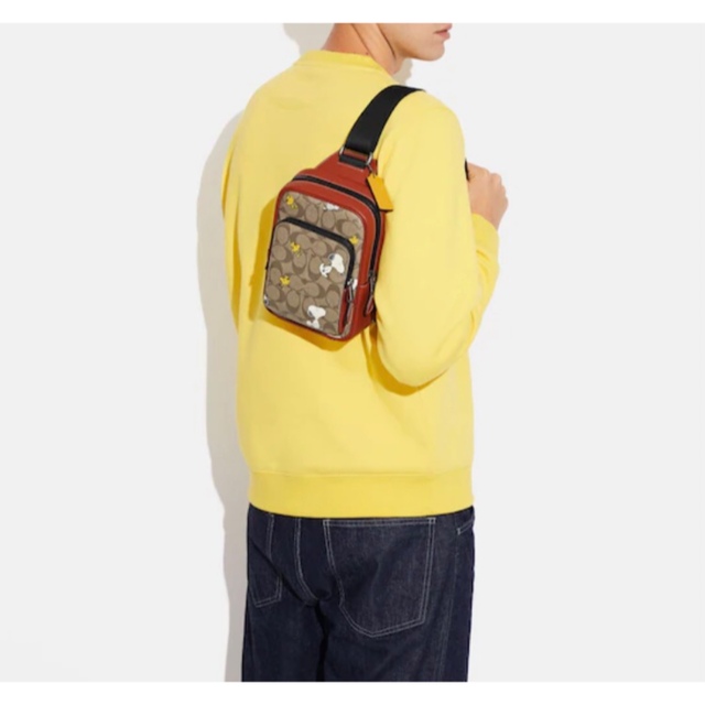 COACH X PEANUTS】新品!ボディバッグ!シグネチャー・スヌーピー