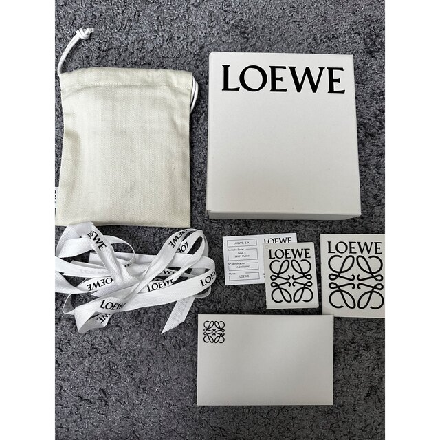 LOEWE(ロエベ)のLOEWE ロエベ　コインカードホルダー　ソフトグレインカーフ レディースのファッション小物(財布)の商品写真