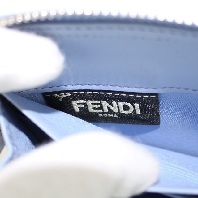 fe221101状態FENDI フェンディ 長財布 水色 レザー 美品