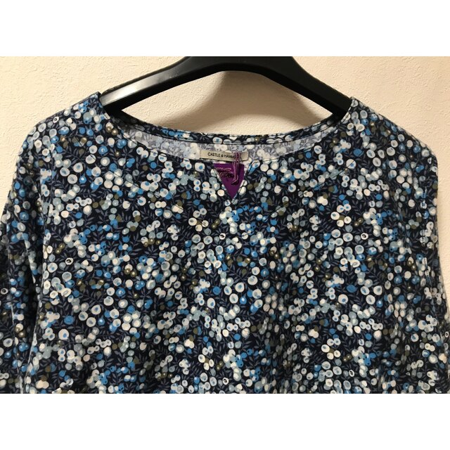 LIBERTY.(リバティ)の新品　 LIBERTY リバティ　カットソー  S　木の実　ゆったり楽ちん着痩せ レディースのトップス(カットソー(長袖/七分))の商品写真