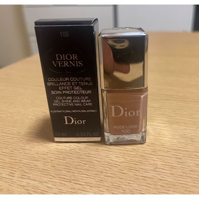 Christian Dior(クリスチャンディオール)の専用　ディオール ヴェルニ 　100 NUDE LOOK コスメ/美容のネイル(マニキュア)の商品写真