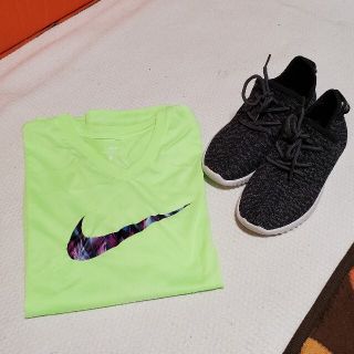 ナイキ(NIKE)のNIKE Tシャツ　&　BODY MAKER トレーニング　シューズ　21cm(Tシャツ/カットソー)