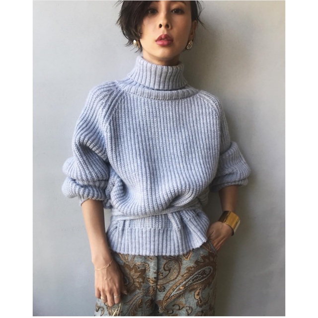 Ameri VINTAGE(アメリヴィンテージ)のAMERI＊BACK TUCK KNIT 美品 レディースのトップス(ニット/セーター)の商品写真