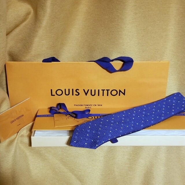 LOUIS VUITTON(ルイヴィトン)のルイヴィトン メンズ ネクタイクラヴァット モノグラム タグ付 新品 ブルー メンズのファッション小物(ネクタイ)の商品写真