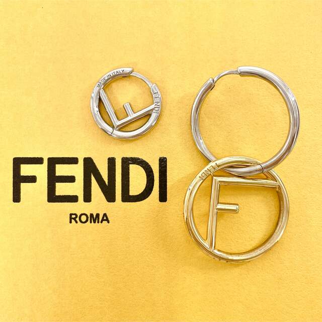 FENDI(フェンディ)のFENDI フェンディ  ロゴ　アシンメトリー　フープ　ピアス　アクセサリー レディースのアクセサリー(ピアス)の商品写真