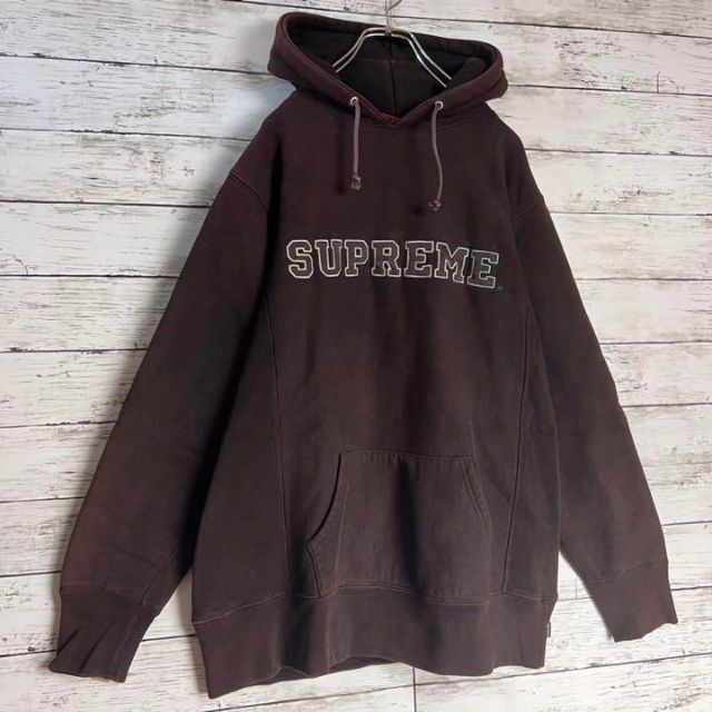 【超希少カラー】 Supreme センター刺繍ロゴ 即完売 入手困難 パーカー