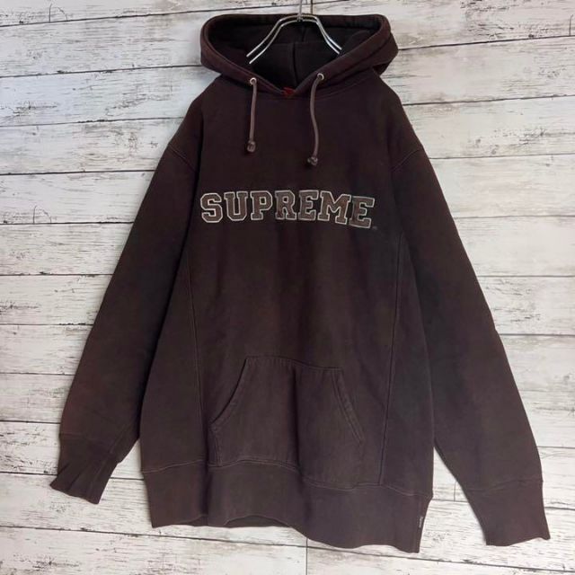 【超希少カラー】 Supreme センター刺繍ロゴ 即完売 入手困難 パーカー