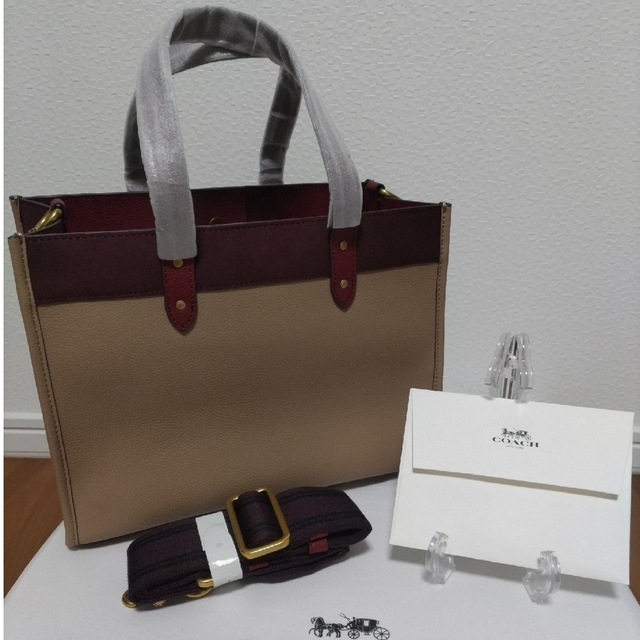 COACH(コーチ)のCOACH コーチ トートバッグ フィールド  30 カラーブロック ブラウン レディースのバッグ(トートバッグ)の商品写真