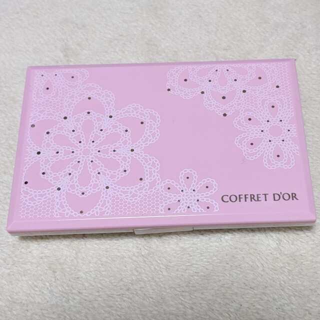 COFFRET D'OR(コフレドール)のコフレドールファンデーションケース コスメ/美容のベースメイク/化粧品(ファンデーション)の商品写真