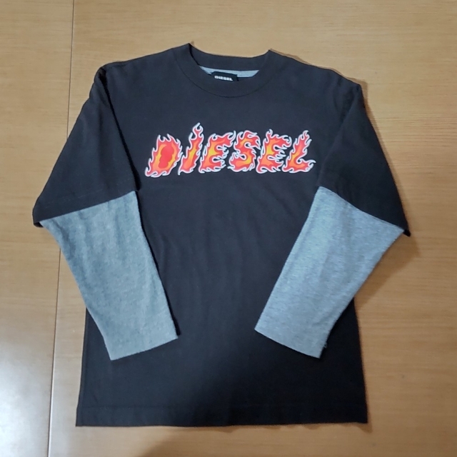 DIESEL(ディーゼル)のDIESEL KIDS キッズ/ベビー/マタニティのキッズ服男の子用(90cm~)(Tシャツ/カットソー)の商品写真