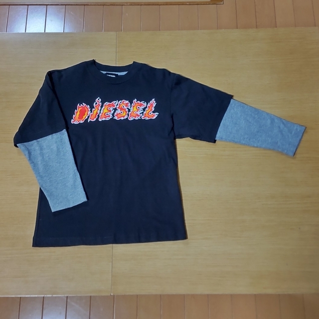 DIESEL(ディーゼル)のDIESEL KIDS キッズ/ベビー/マタニティのキッズ服男の子用(90cm~)(Tシャツ/カットソー)の商品写真