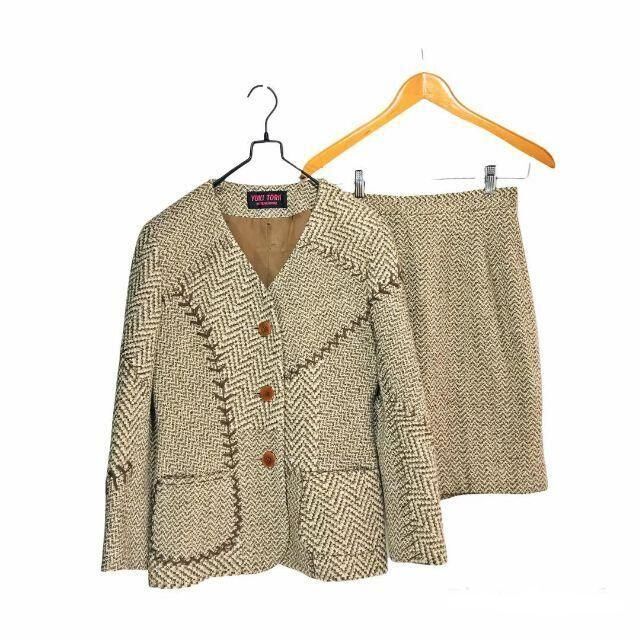 YUKI TORII INTERNATIONAL(ユキトリイインターナショナル)のユキトリイ ノーカラー ツイード ジャケット スカート セットアップ レディースのフォーマル/ドレス(スーツ)の商品写真