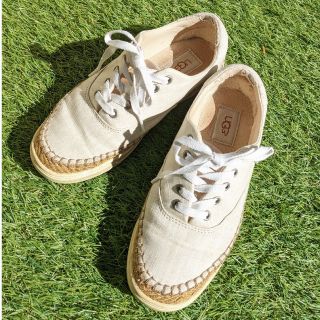 新品✨UGG キャンパスシューズ