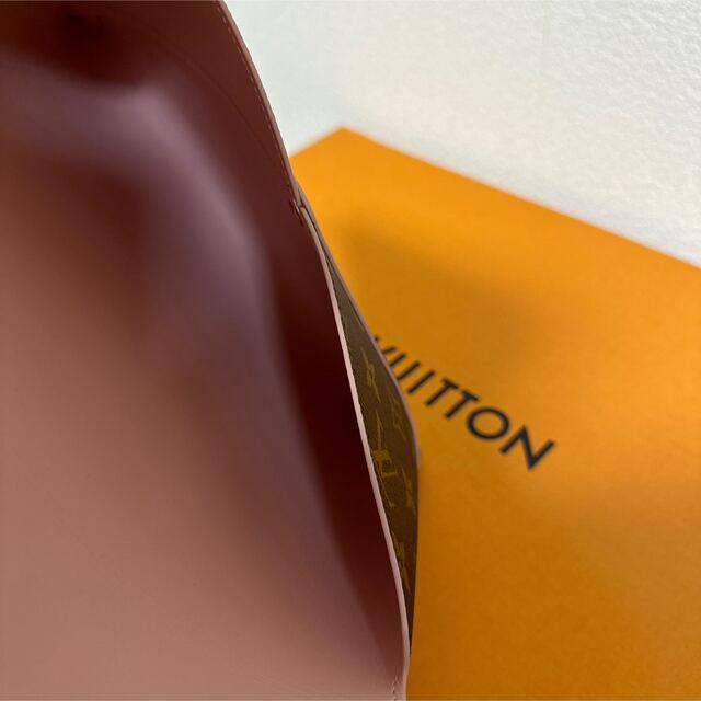 LOUIS VUITTON(ルイヴィトン)のルイヴィトン　キリガミ　大 レディースのファッション小物(ポーチ)の商品写真