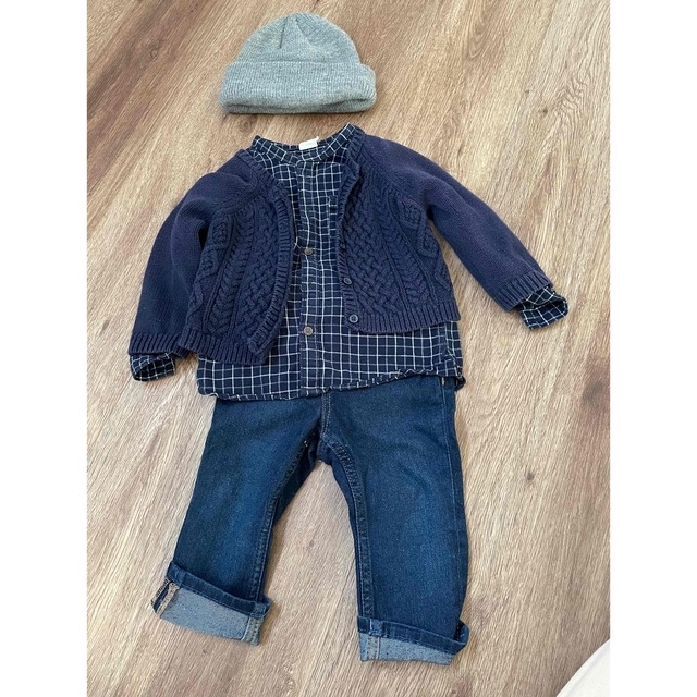 babyGAP(ベビーギャップ)のニットカーディガン((12月4日までの出品です。)) キッズ/ベビー/マタニティのベビー服(~85cm)(カーディガン/ボレロ)の商品写真