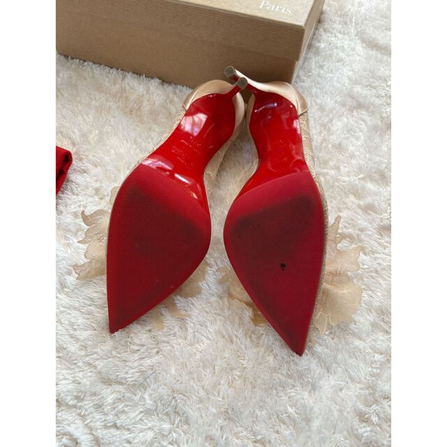 Christian Louboutinの上品レースパンプス クリスチャンルブタン-