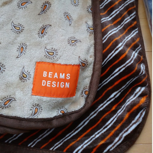 BEAMS(ビームス)のBEAMS　デザイン毛布　茶系 インテリア/住まい/日用品の寝具(布団)の商品写真