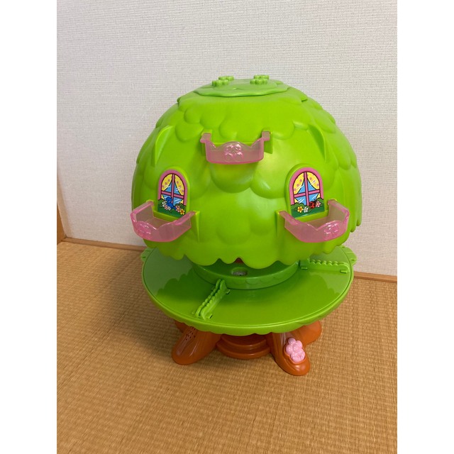 Takara Tomy(タカラトミー)のこえだちゃんと木のおうち エンタメ/ホビーのおもちゃ/ぬいぐるみ(キャラクターグッズ)の商品写真