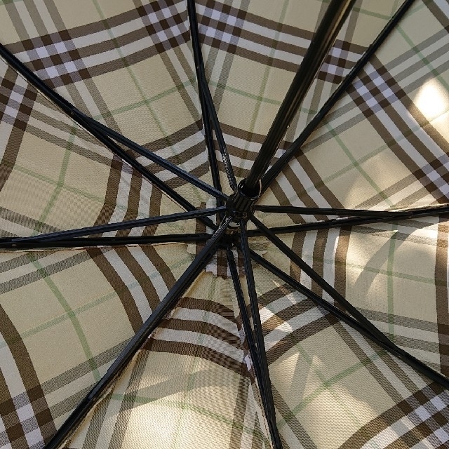 BURBERRY(バーバリー)のBURBERRY バーバリー の折りたたみ傘 ゴールド風 🌂 レディースのファッション小物(傘)の商品写真