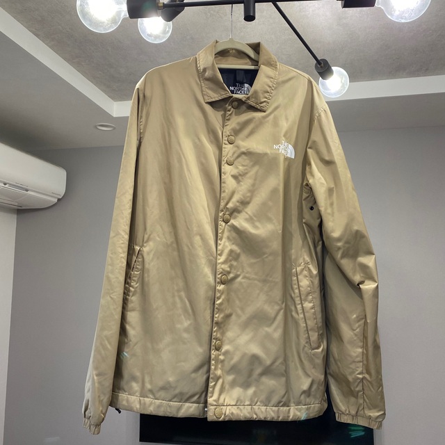 THE NORTH FACE(ザノースフェイス)のノースフェイス　ベージュ　コーチジャケット メンズのジャケット/アウター(ナイロンジャケット)の商品写真