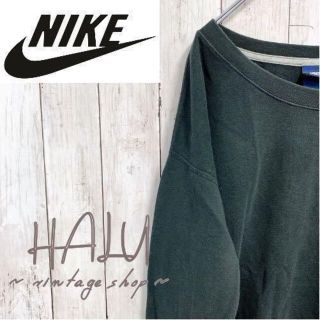 ナイキ(NIKE)のナイキ NIKE ワンポイント刺繍ロゴトレーナー シンプルスウェット 黒(トレーナー/スウェット)