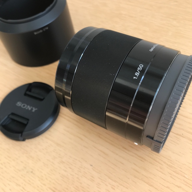 SONY(ソニー)の値下げしました！SONY Eマウント　単焦点レンズ　SEL50F18 ブラック スマホ/家電/カメラのカメラ(レンズ(単焦点))の商品写真