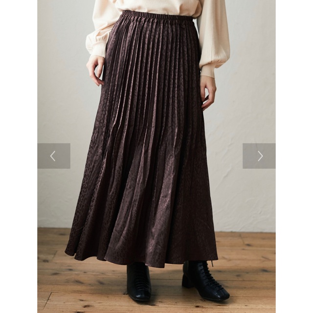 Sugar spoon(シュガースプーン)のSUGAR SPOON レオパードサテンスカート　ブラウン レディースのスカート(ロングスカート)の商品写真