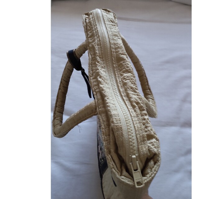 新品未使用　ミチコクゲ　刺繍布バッグ レディースのバッグ(ハンドバッグ)の商品写真