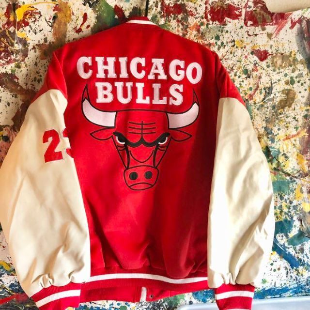 Bulls スタジャン ブルゾン 赤 レッド 冬 メンズ アウター 厚手-