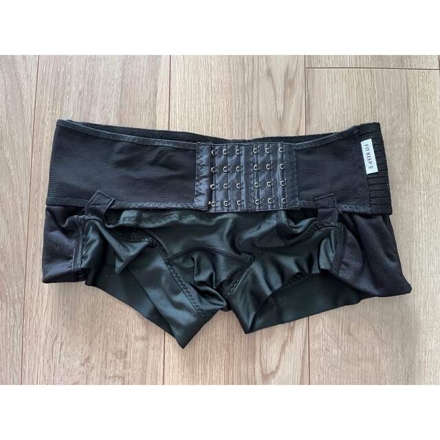 FIT KEEP2 骨盤矯正ベルト　Lサイズ キッズ/ベビー/マタニティのマタニティ(マタニティ下着)の商品写真