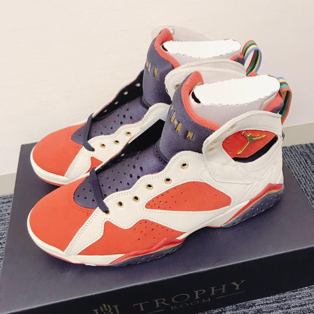 NIKE(ナイキ)のしんちゃん様専用Trophy Room × Nike Air Jordan 7 メンズの靴/シューズ(スニーカー)の商品写真