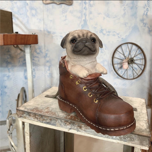 アニマルオーナメント/ Dog in boots/pug/ インテリア装飾小物