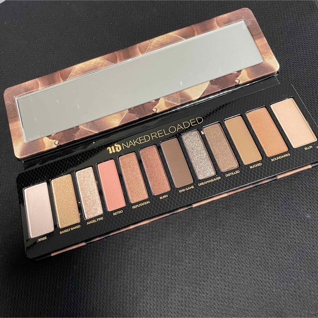 Urban Decay(アーバンディケイ)のURBAN DECAY NAKED RELOADED アイシャドウパレット コスメ/美容のベースメイク/化粧品(アイシャドウ)の商品写真