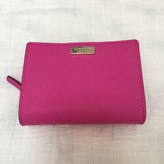 ケイトスペードニューヨーク(kate spade new york)の【新品未使用】kate spade★二つ折り財布♡ピンク(財布)