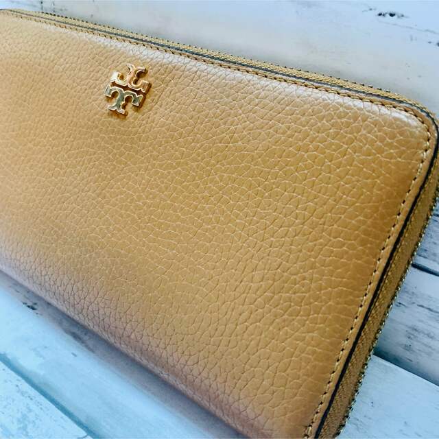 Tory Burch(トリーバーチ)の【TORY BURCH】長財布　ラウンドファスナー　ベージュ　財布　レザー レディースのファッション小物(財布)の商品写真