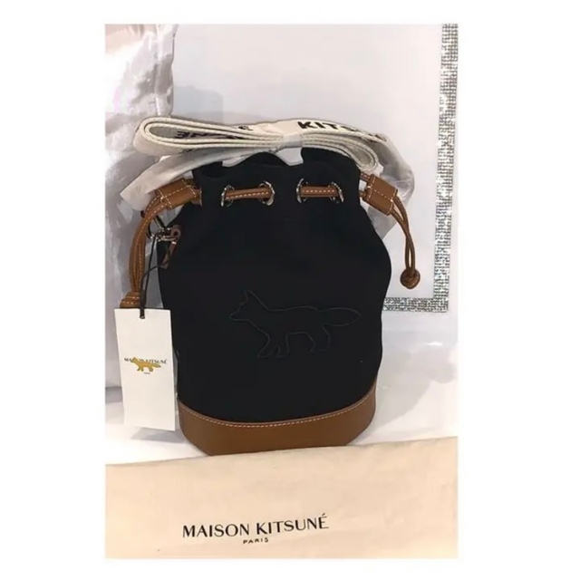 MAISON KITSUNE  コントゥアフォックス バケットバッグ